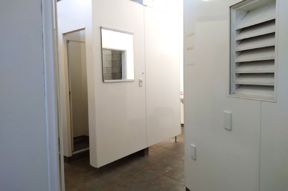 Private Hostel Units - shared showers
