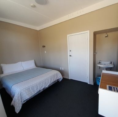 Front (Queen bed) hostel room